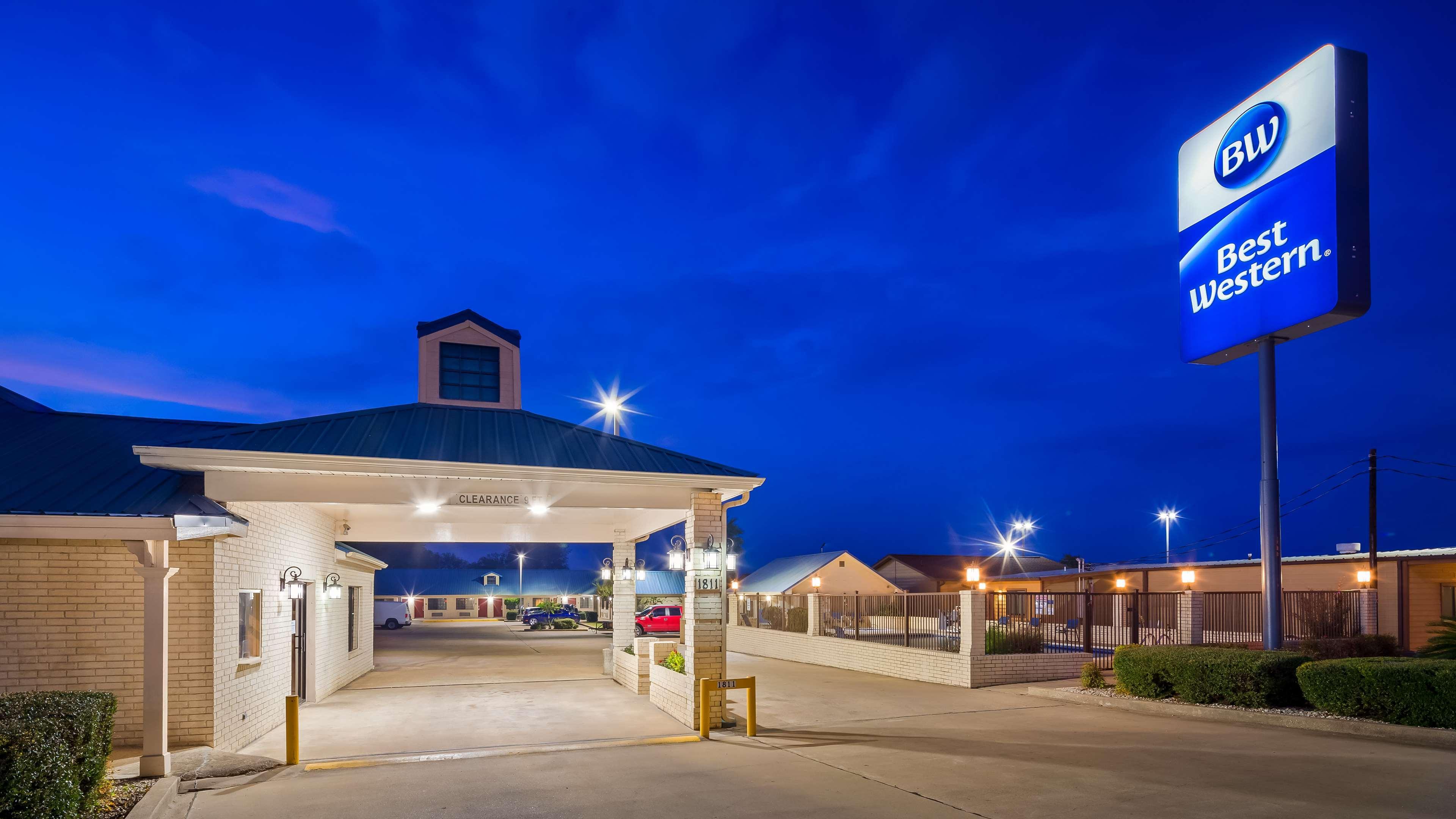 Best Western Regency Inn & Suites Gonzales Kültér fotó