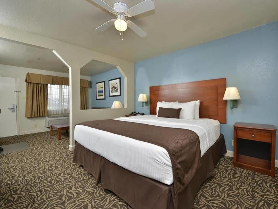 Best Western Regency Inn & Suites Gonzales Kültér fotó